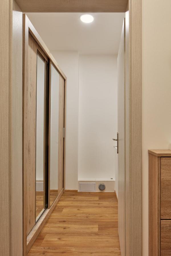Days - Modern W Easy Access Apartament *